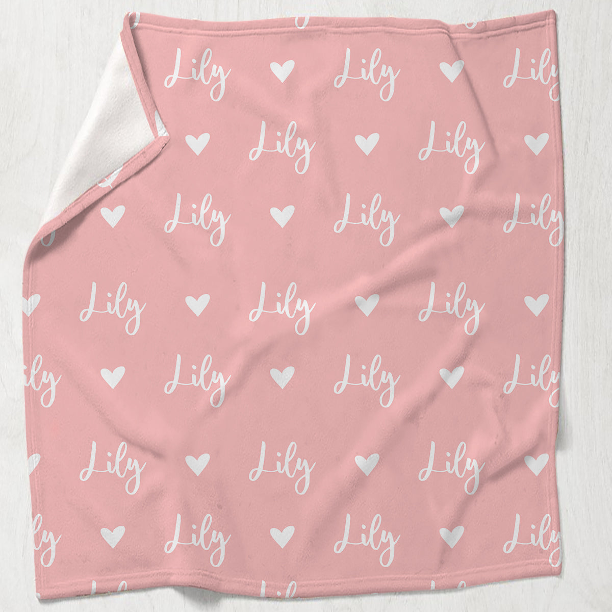 Couverture personnalisée pour fille avec motif cœur et prénom