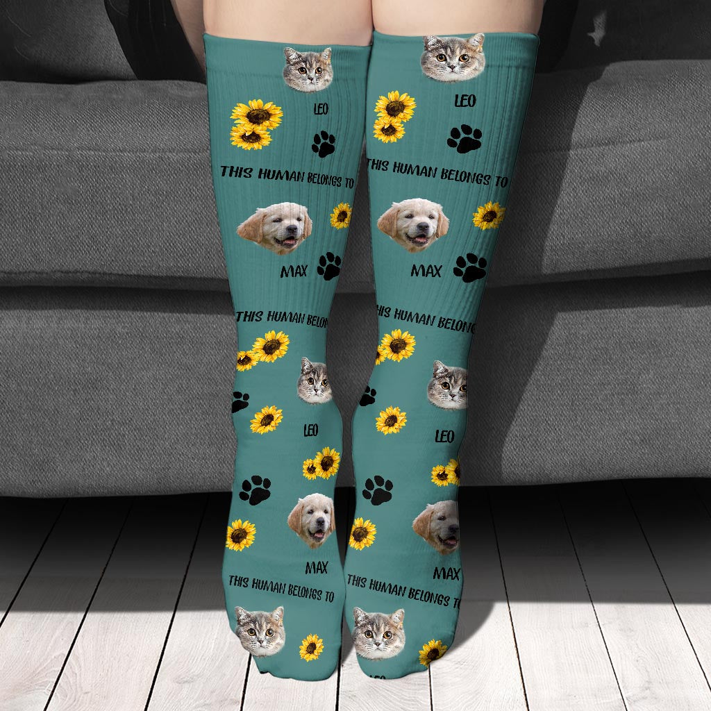 Dieser Mensch gehört zu – Hundegeschenk für Katzenliebhaber – Personalisierte Socken
