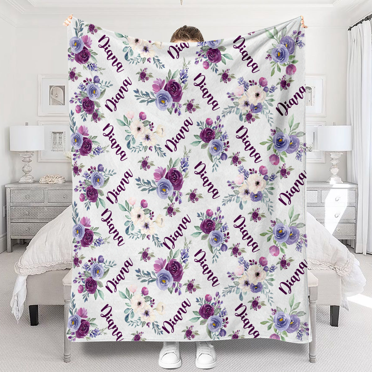 Personalisierte Decke mit lila Blumen und individuellem Namen – für die beste Freundin