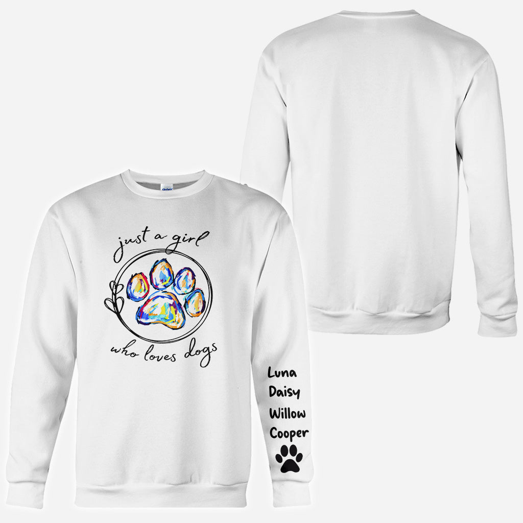 Einfach ein Mädchen, das Hunde liebt – personalisiertes T-Shirt mit Hundemotiv