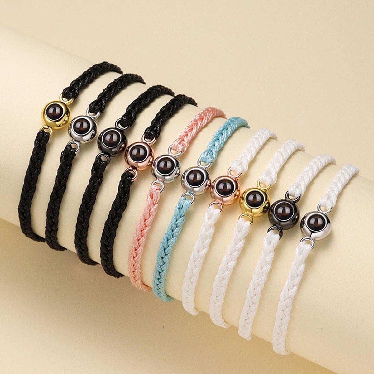 Ich liebe mein Pferd – Personalisiertes Armband mit Pferdeprojektion
