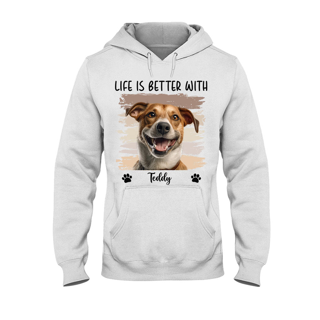 Das Leben ist schöner mit Haustier – personalisiertes Hunde-T-Shirt und Hoodie