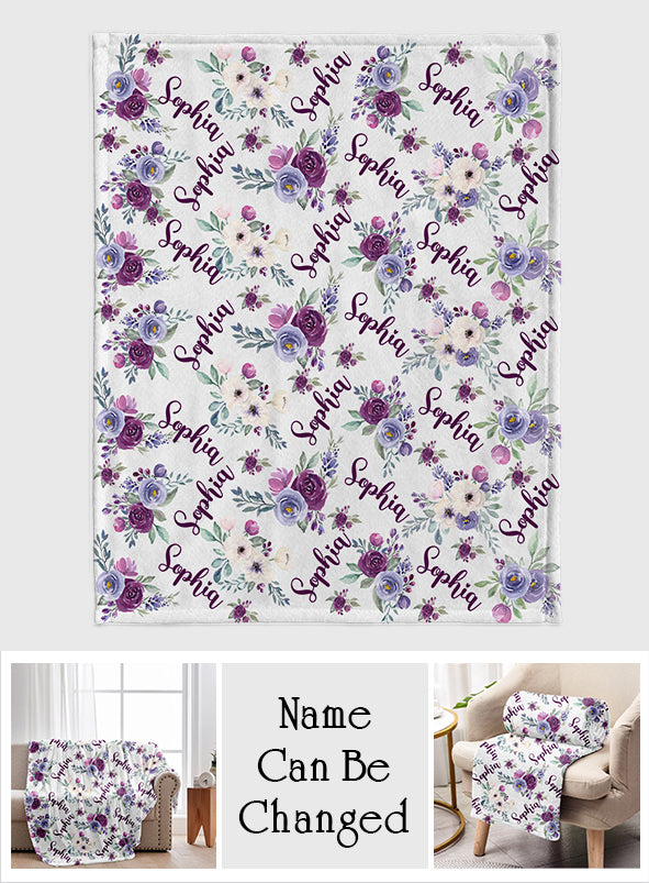 Personalisierte Decke mit lila Blumen und individuellem Namen – Decke für Stiefmütter