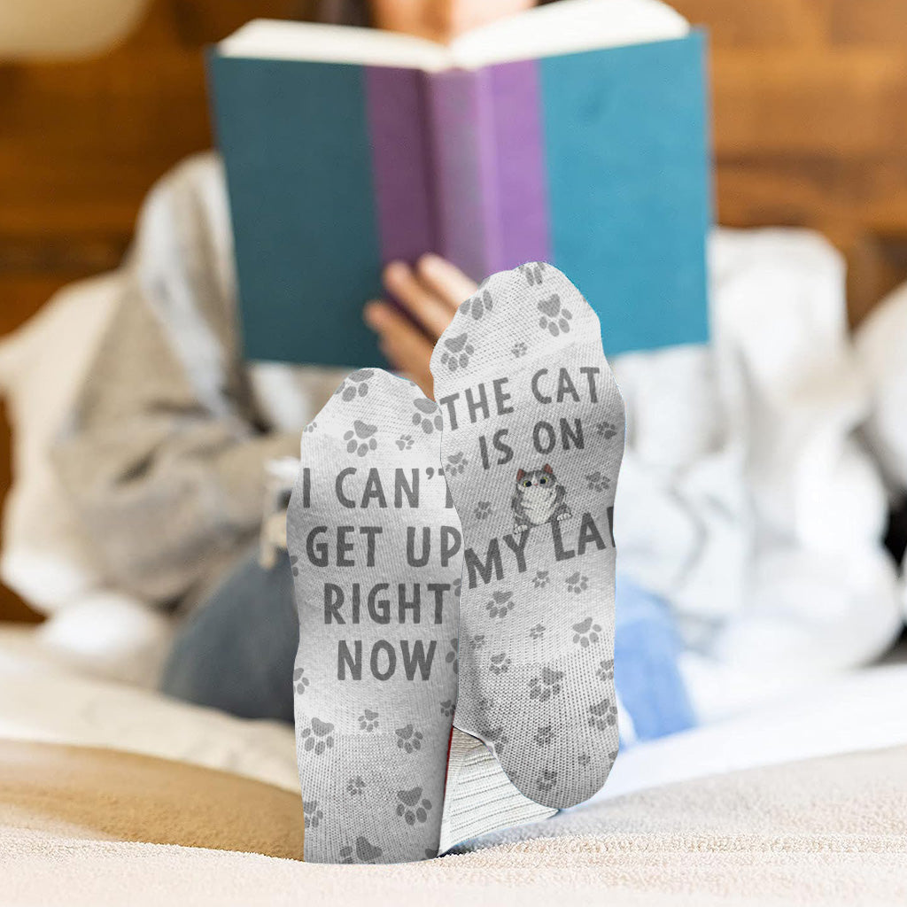 Ich kann jetzt aufstehen – Katzengeschenk für Hundeliebhaber – Personalisierte Socken