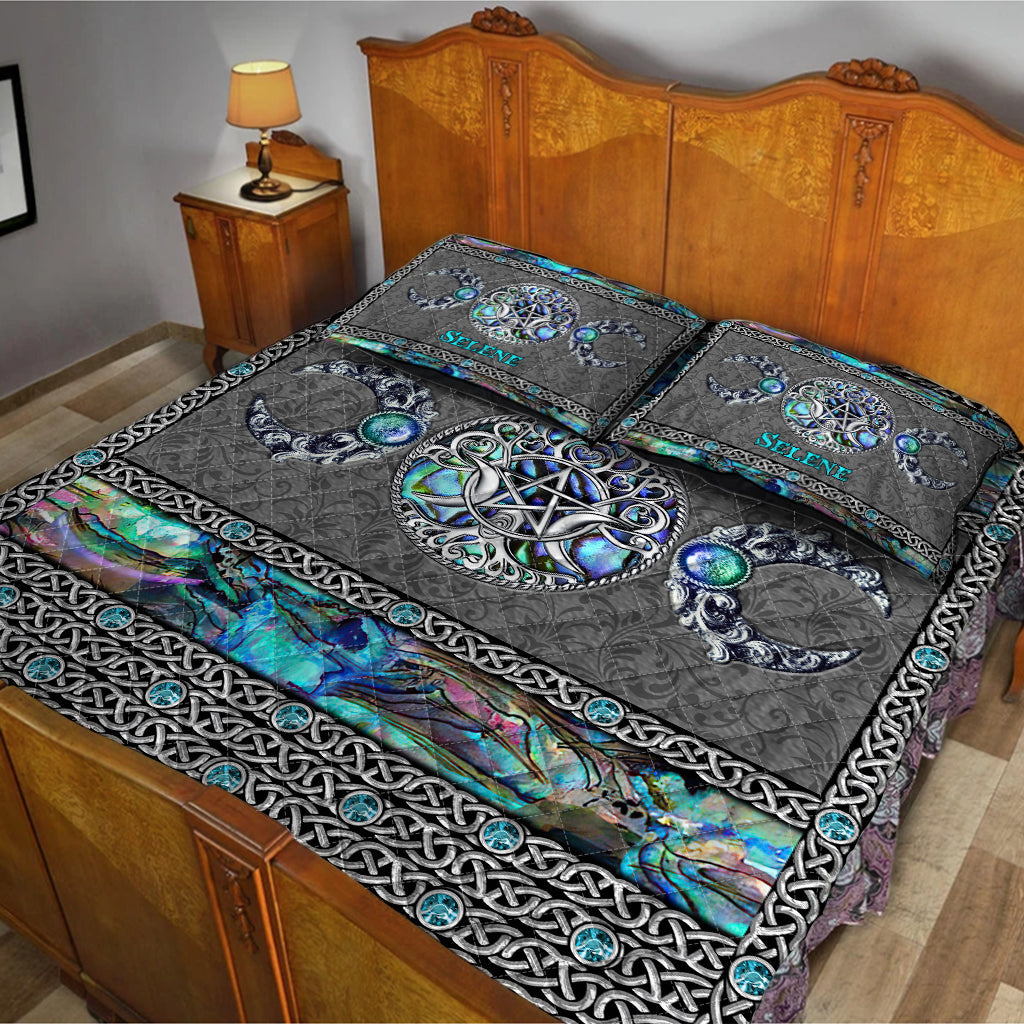 Mystery Spirit Triple Moon - Personalized Witch Quilt Set With 3D Pattern Print