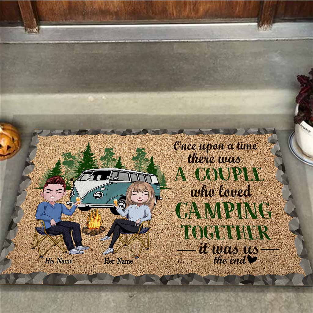 Es war einmal ein Paar – personalisierte Camping-Fußmatte