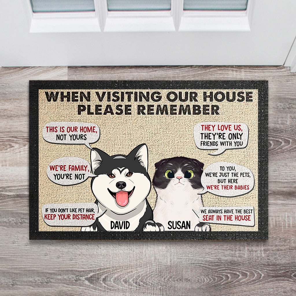 N'oubliez pas, lors de votre visite, notre paillasson personnalisé pour chien !