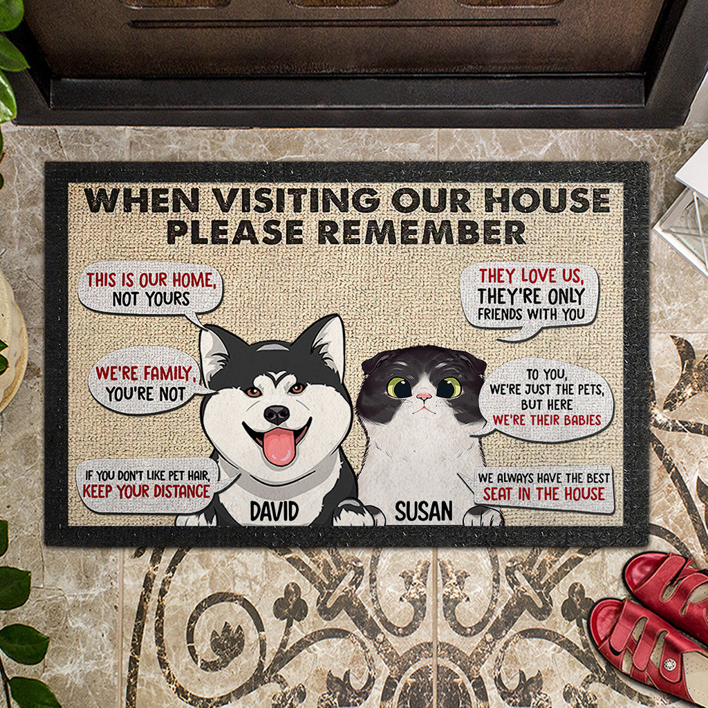N'oubliez pas, lors de votre visite, notre paillasson personnalisé pour chien !