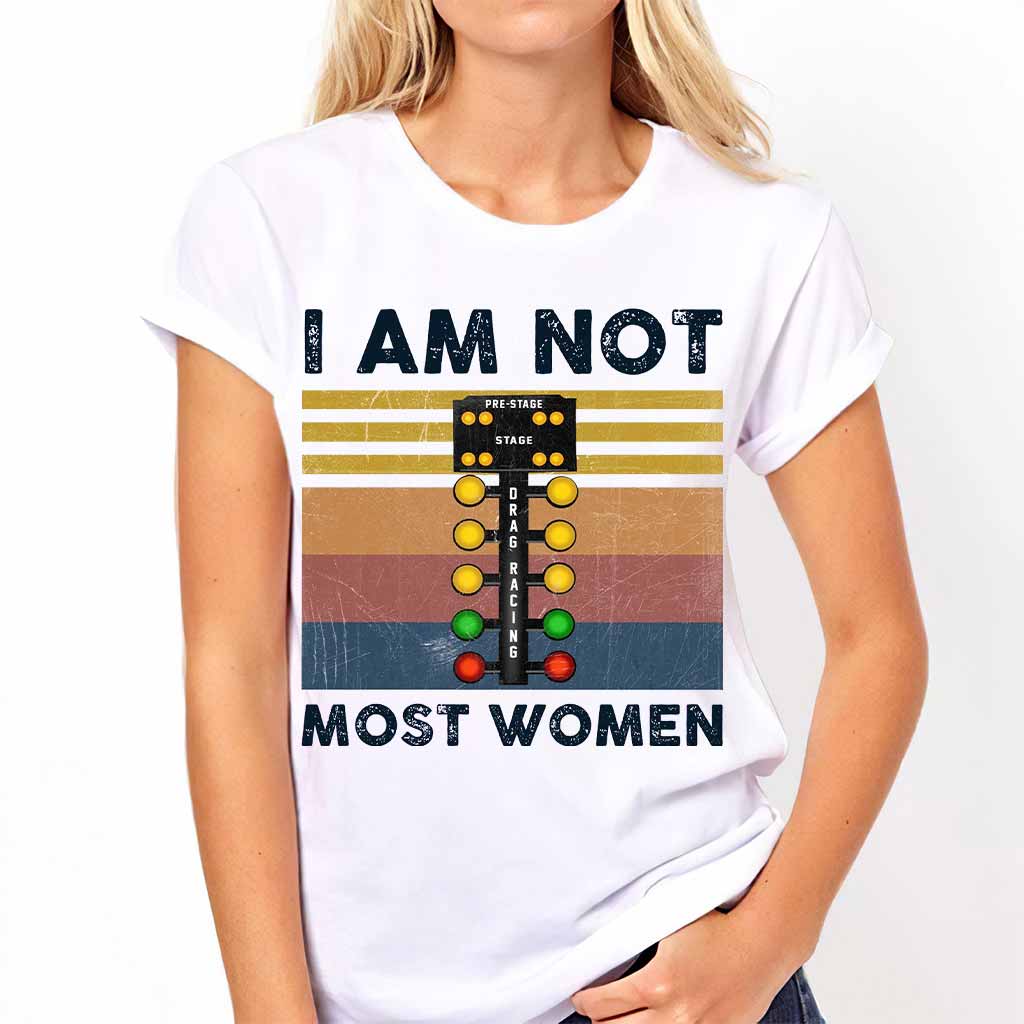 Ich bin nicht wie die meisten Frauen – Renn-T-Shirt und Hoodie 062021
