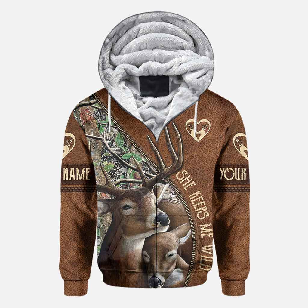 Elle me rend sauvage, il me protège - T-shirt et sweat à capuche personnalisés pour couples, thème chasse à l'infini
