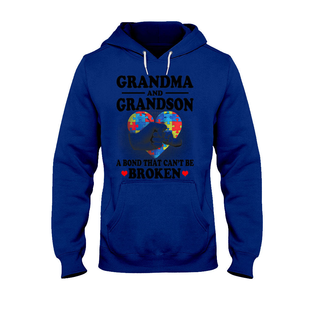 Oma und Enkel – T-Shirt und Hoodie zur Sensibilisierung für Autismus 062021