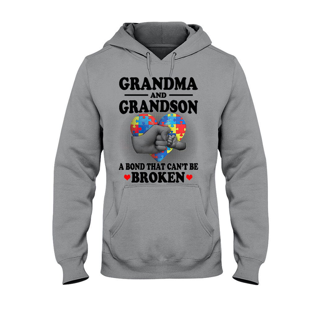 Oma und Enkel – T-Shirt und Hoodie zur Sensibilisierung für Autismus 062021