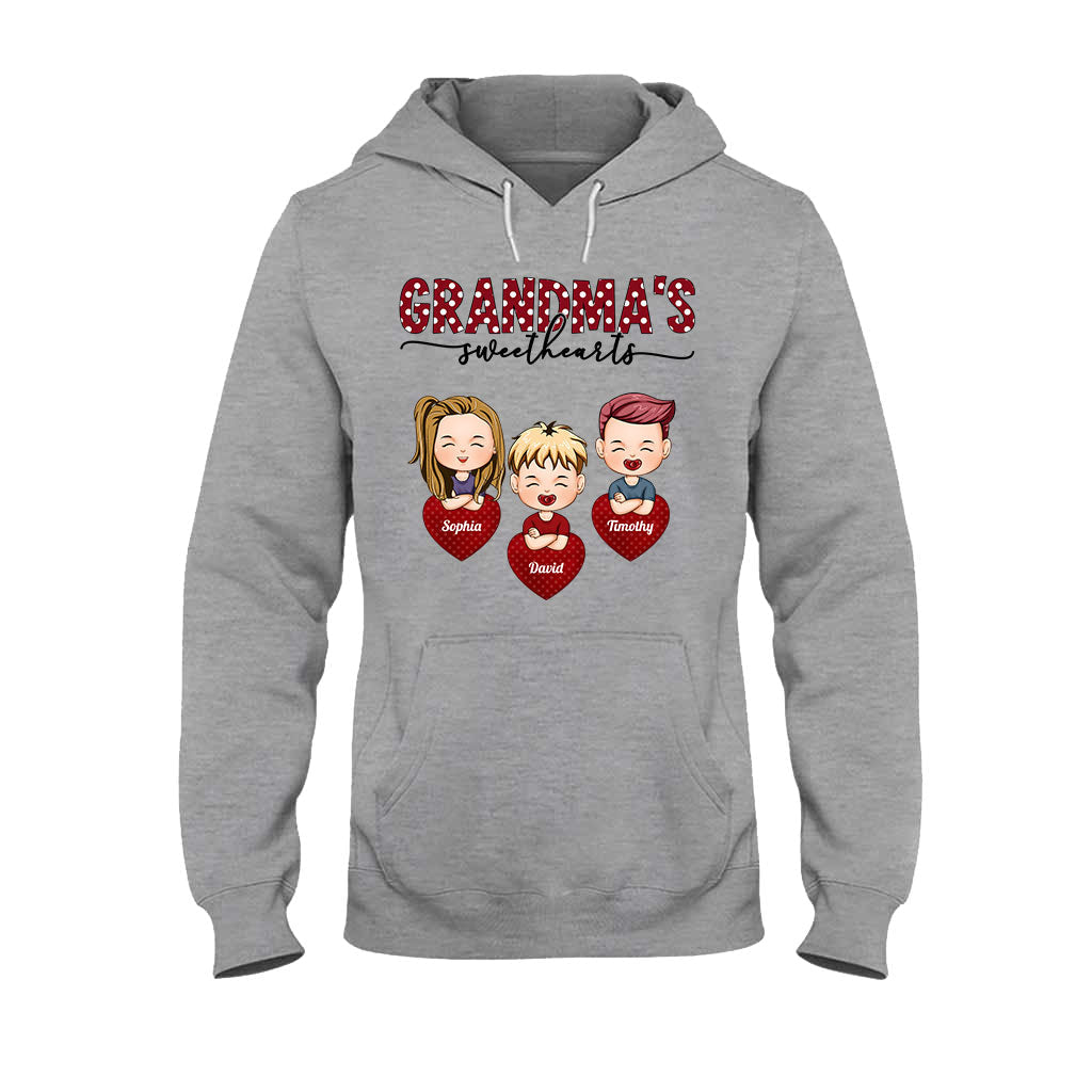 Omas Lieblinge – Personalisiertes Valentinstags-T-Shirt und Hoodie für Oma