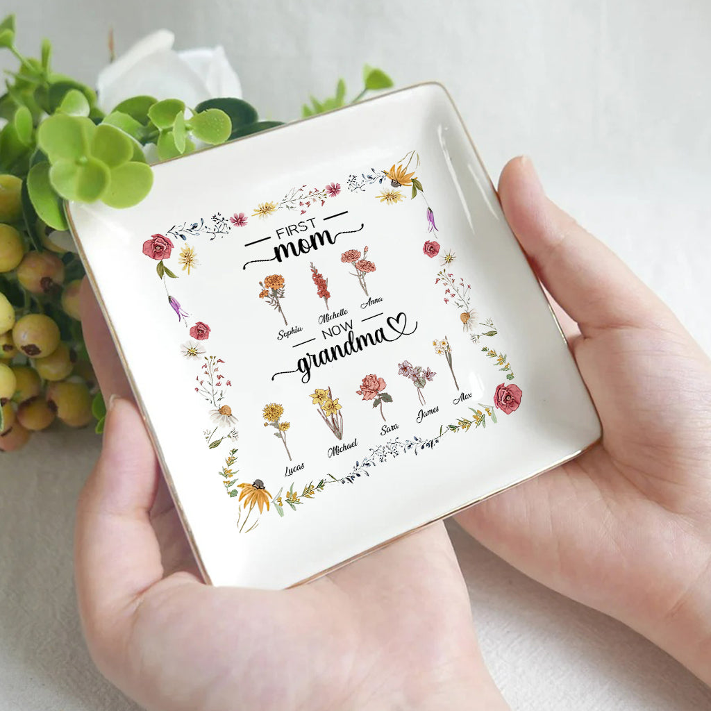 Geburtsblume für „Erst Mama, jetzt Oma“ – personalisierte Schmuckschale für Oma