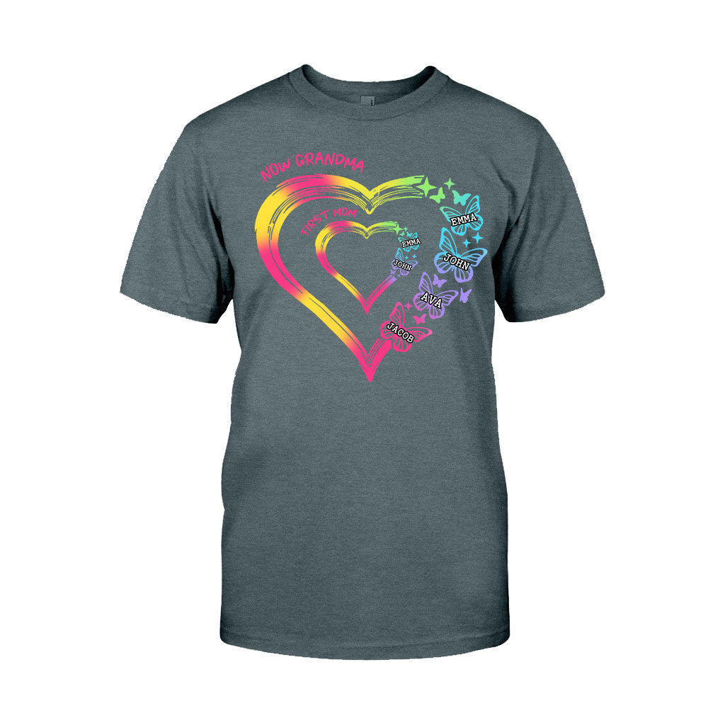 Beliebiger Titel für Mutter und Oma, Doppelherz, bunt - Personalisiertes Oma-T-Shirt und Hoodie