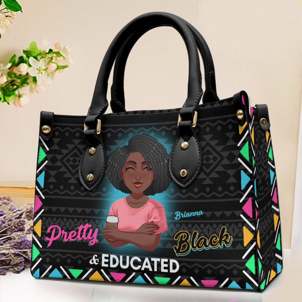 Hübsch, schwarz und gebildet – personalisierte Lederhandtasche für Afroamerikanerinnen