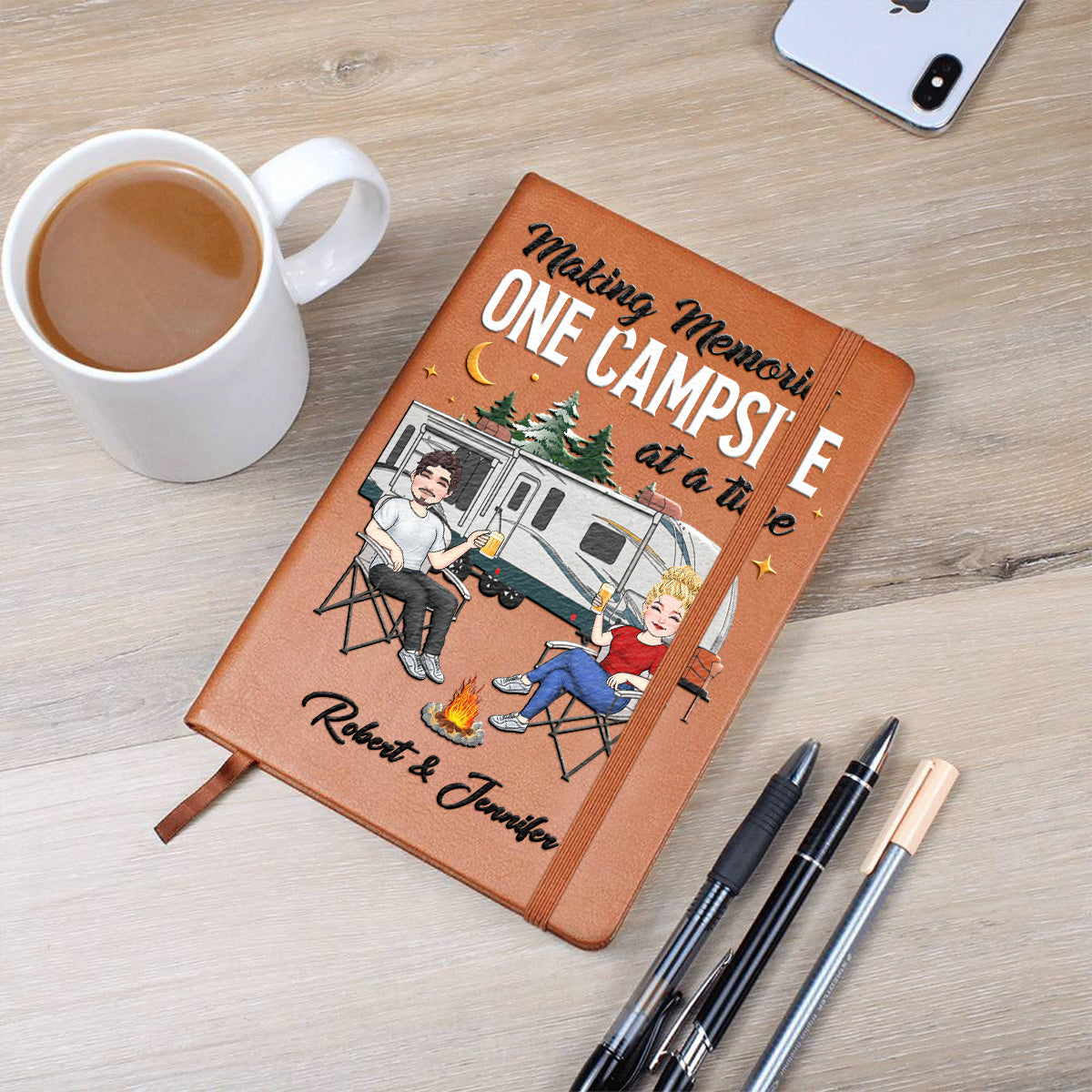 Erinnerungen schaffen – Campingplatz für Campingplatz – Personalisiertes Camping-Tagebuch aus Leder