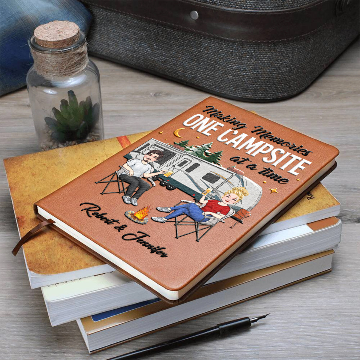 Erinnerungen schaffen – Campingplatz für Campingplatz – Personalisiertes Camping-Tagebuch aus Leder