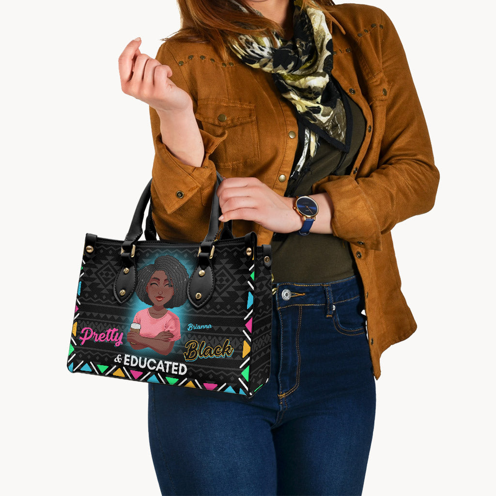 Hübsch, schwarz und gebildet – personalisierte Lederhandtasche für Afroamerikanerinnen
