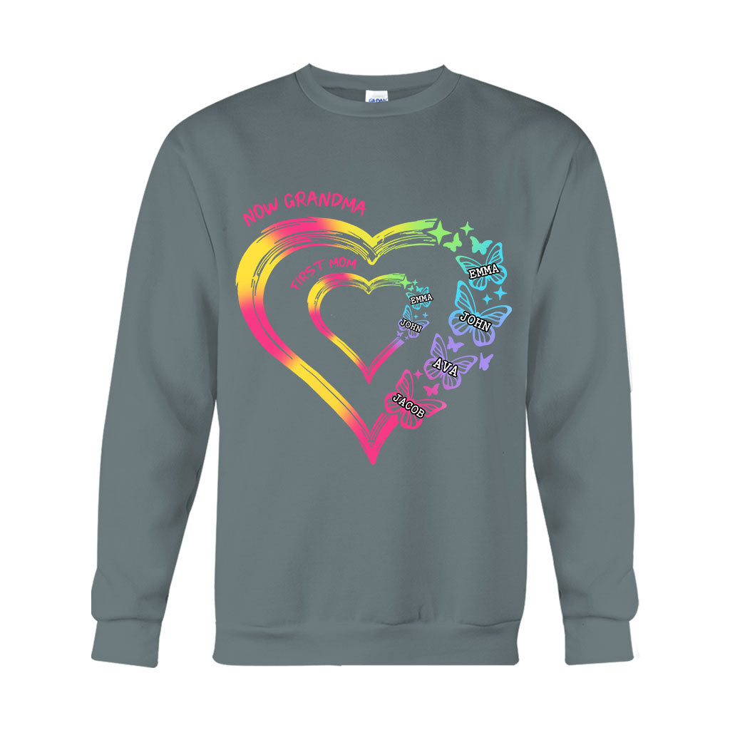 Beliebiger Titel für Mutter und Oma, Doppelherz, bunt - Personalisiertes Oma-T-Shirt und Hoodie