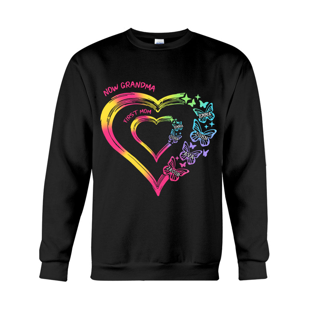 Beliebiger Titel für Mutter und Oma, Doppelherz, bunt - Personalisiertes Oma-T-Shirt und Hoodie