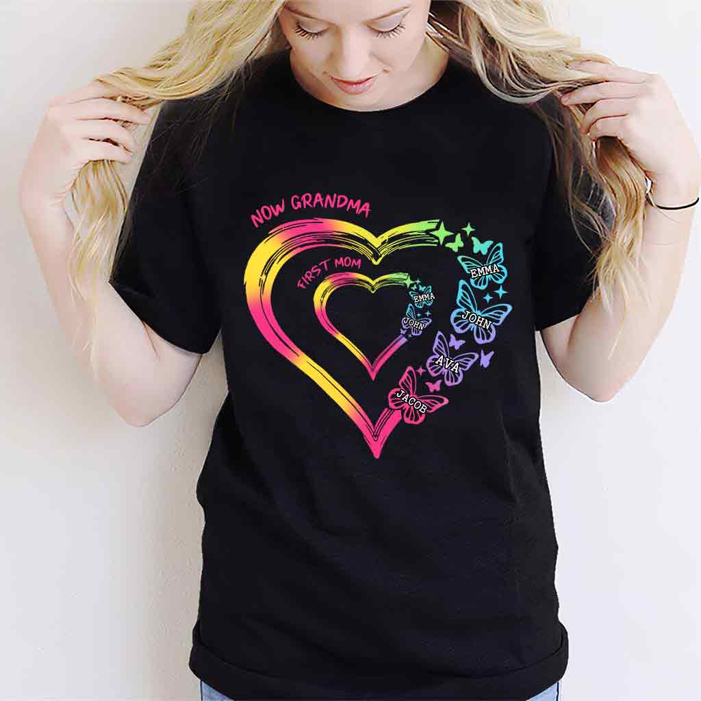 Beliebiger Titel für Mutter und Oma, Doppelherz, bunt - Personalisiertes Oma-T-Shirt und Hoodie
